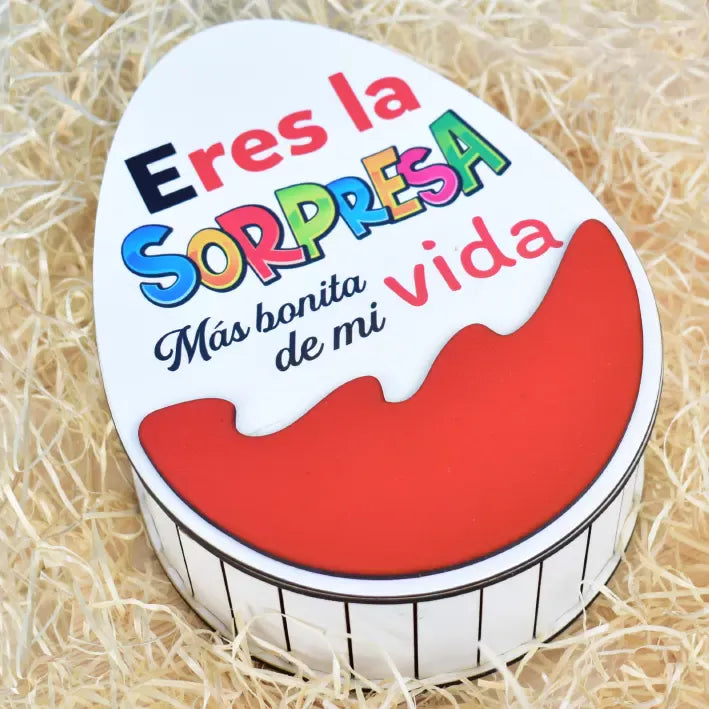Caja Huevo Kinder de Madera con Chocolates