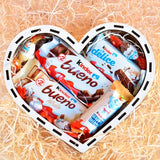 Caja Corazón de Madera con chocolate Kinder ideal para regalar